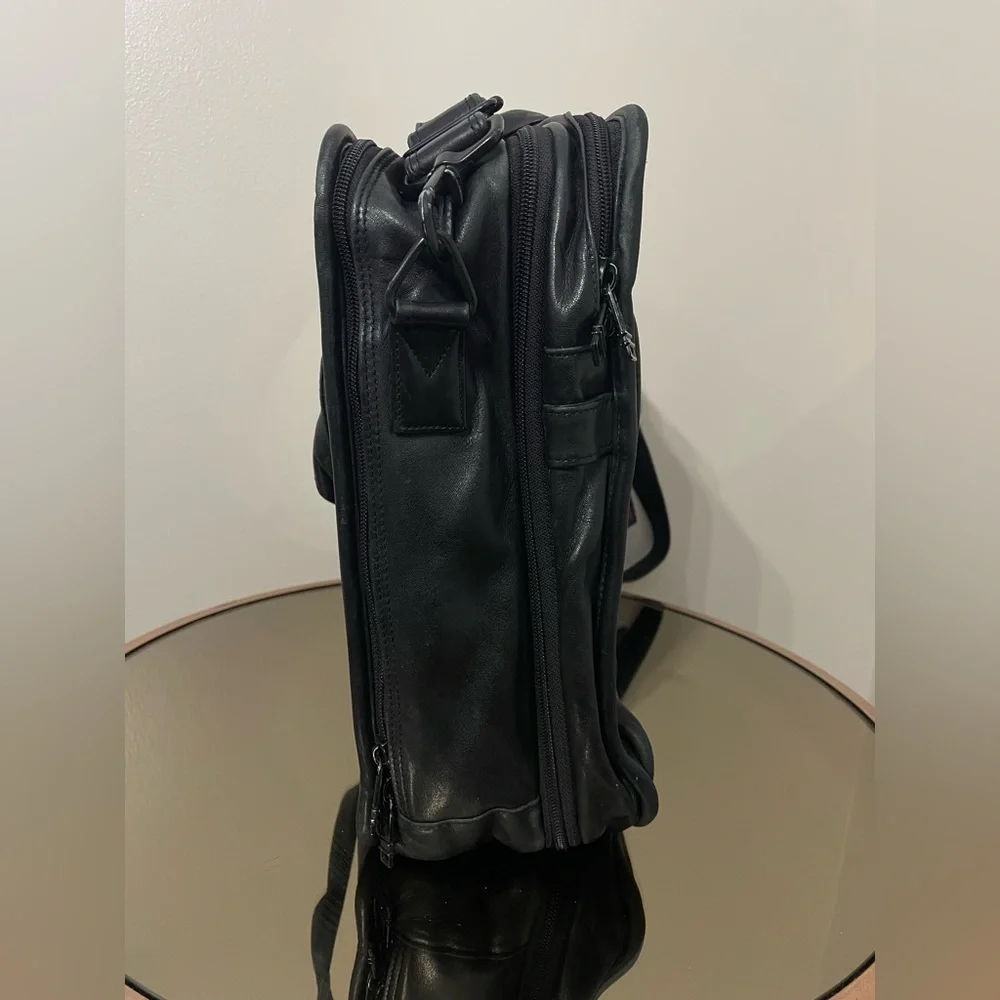 Tumi Leather Expandable Organizer Laptop Briefcase Messenger Bag‎